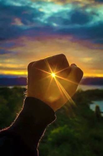 Өөрийгөө эерэг энергиэр цэнэглэх онцгой 9 зуршил